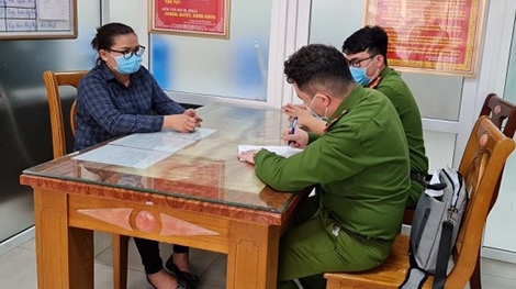 Nguyễn Thị Thùy Thư tại Cơ quan điều tra.