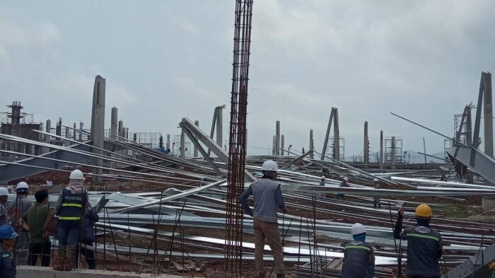 Hiện trường công trình khu nhà xưởng đang thi công bị sập