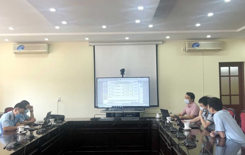 Công ty TNHH Phát triển công nghệ Thái Sơn thực hiện hướng dẫn vận hành thử nghiệm Hệ thống cho Tổ triển khai phần mềm hệ thống của Cục Hải quan Quảng Ninh.