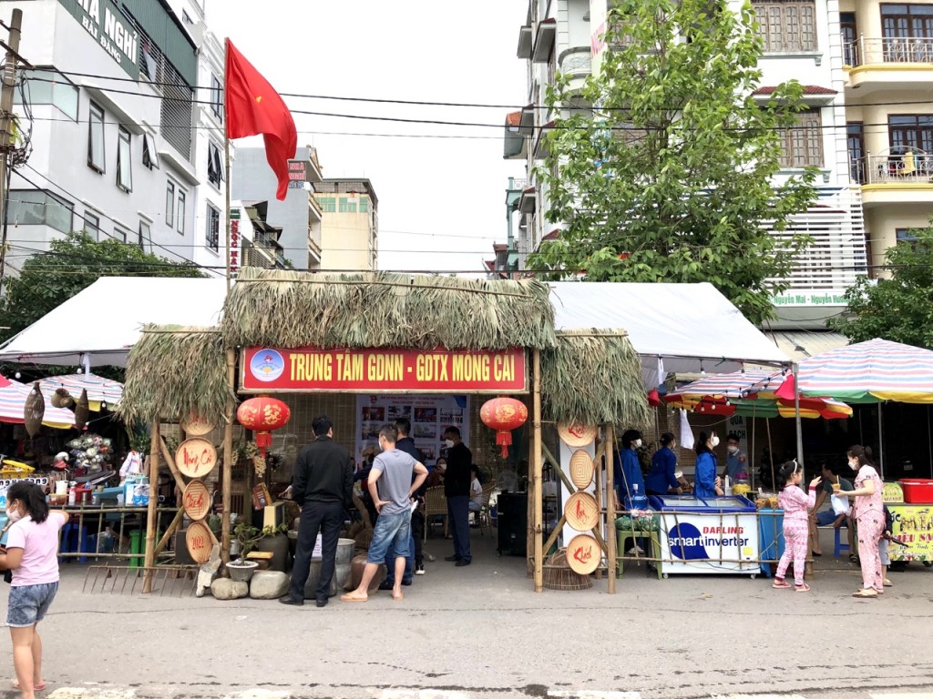 gian hàng của Trung tâm giáo dục nghề nghiệp - GDTX TP Móng Cái gian hàng của Trung tâm giáo dục nghề nghiệp - GDTX TP Móng Cái