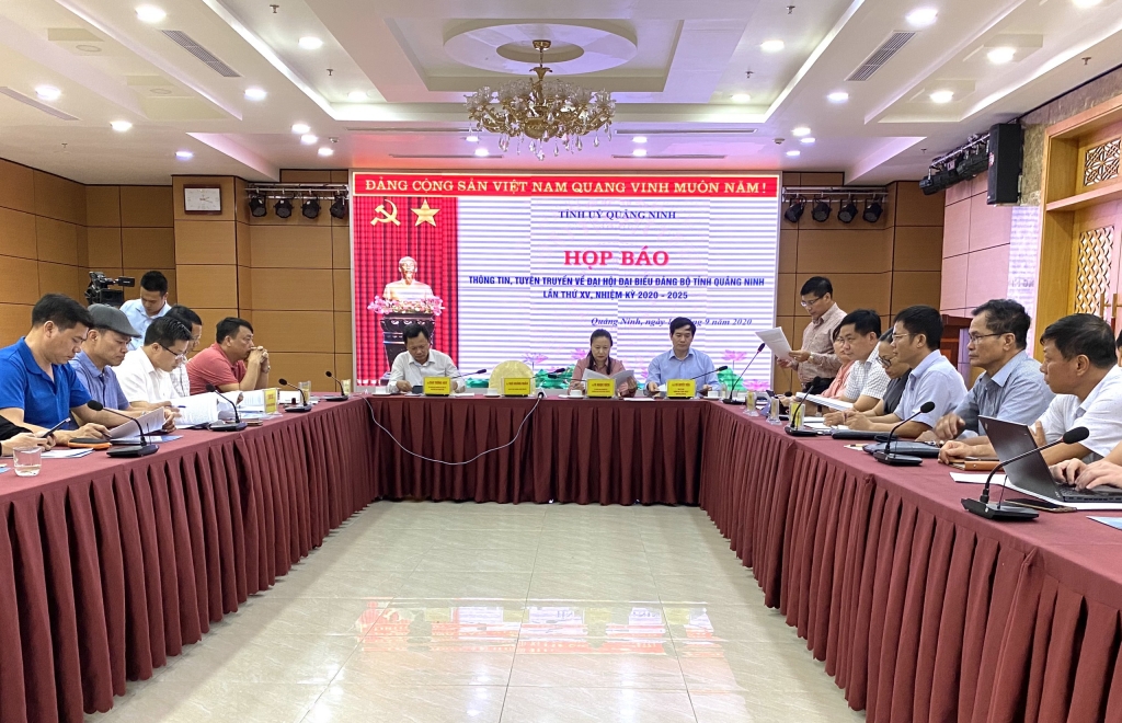 Lãnh đạo tỉnh Quảng Ninh gặp mặt thông tin với Báo chí về Đại hội Đảng bộ