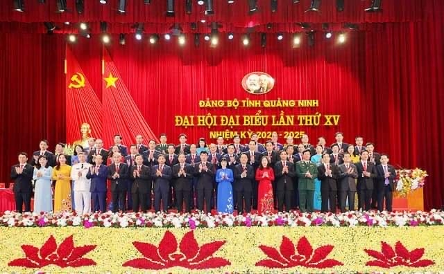 Ban chấp hành Đảng bộ khoá XV ra mắt Đại hội