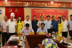 Quảng Ninh và Ninh Bình ký kết phối hợp cung ứng, quản lý chất lượng giống nhuyễn thể
