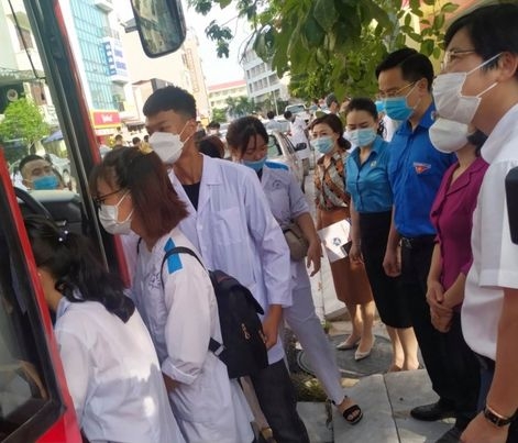 Nhân viên y tế Quảng Ninh tiếp tục phát huy, lan tỏa tinh thần “Lương y như từ mẫu”, truyền thống “Kỷ luật và Đồng tâm” của Quảng Ninh