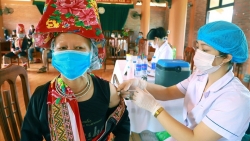 Quảng Ninh đặt chỉ tiêu tiêm xong vắc xin phòng Covid-19 mũi 2 trong tháng 10