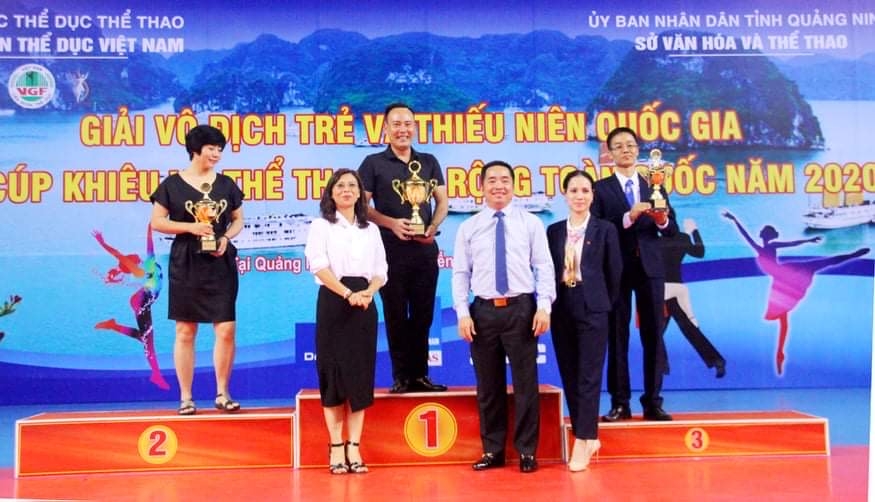 Cúp khiêu vũ thể thao mở rộng toàn quốc năm 2020, đoàn Quảng Ninh xuất sắc giành Cúp Nhất toàn đoàn, Nhì và Ba thuộc về đoàn Sở VH-TT Hà Nội và Nhà thiếu nhi tỉnh Hải Dương.