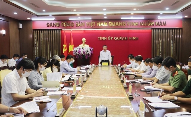 UBND tỉnh Quảng Ninh thường xuyên tổ chức họp trực tuyến cùng các Sở ban ngành để lên phương án tối ưu cho công tác phòng chống dịch.