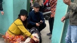 Quảng Ninh: Phụ huynh ẩu đả trước cổng trường dẫn đến bị đâm trọng thương