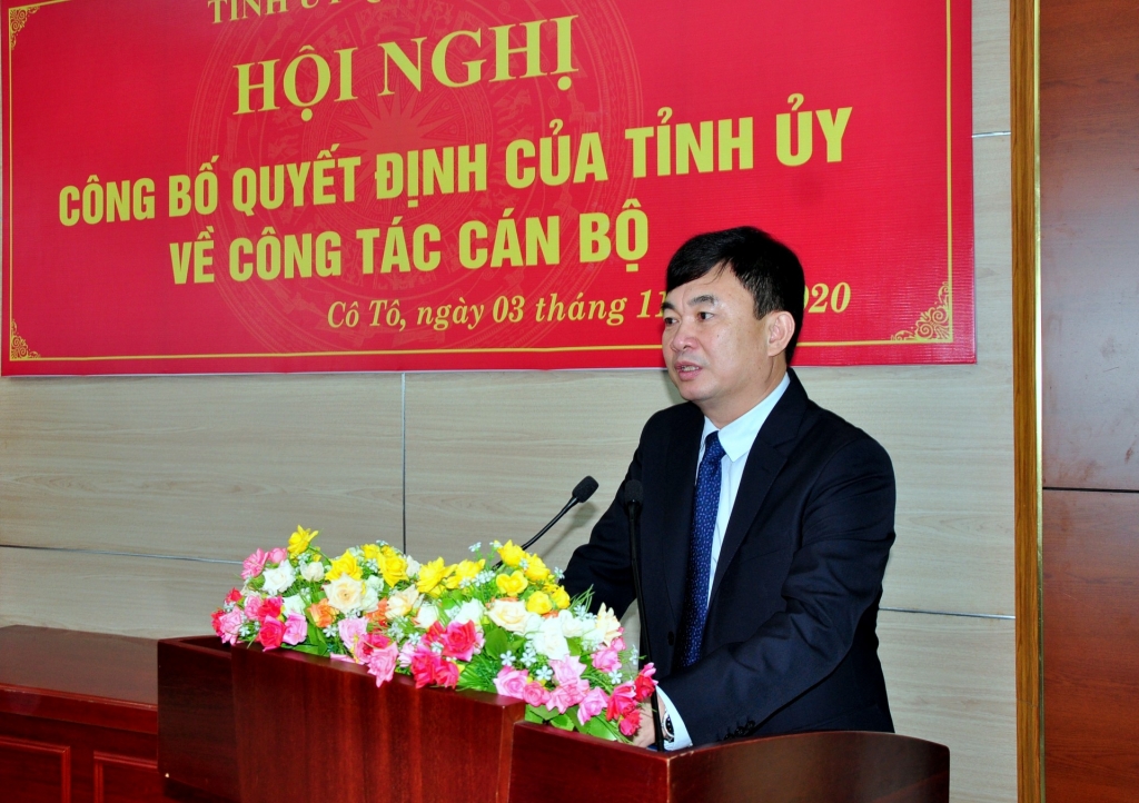 Phó Bí thư Thường trực Tỉnh ủy Ngô Hoàng Ngân phát biểu tại hội nghị.