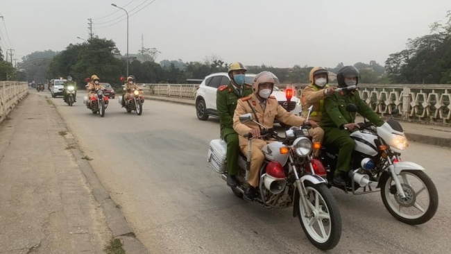 Thanh Hóa: CSGT đồng loạt ra quân xử lý vi phạm trên địa bàn