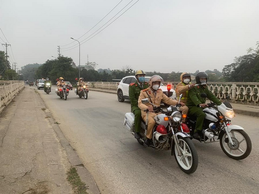 Thanh Hóa: CSGT đồng loạt ra quân xử lý vi phạm trên địa bàn