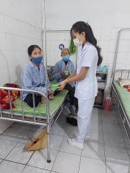 Thanh Hóa: Hơn 200 người được đưa ra khỏi bệnh viện đa khoa khu vực Nghi Sơn