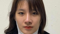 Hà Nội: Tạm giữ hình sự “hot girl” 17 tuổi mang ma túy đi giao cho khách
