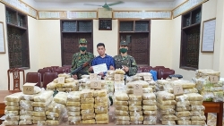 Bắt đối tượng vận chuyển hơn 2 tạ ma túy từ Lào vào Việt Nam
