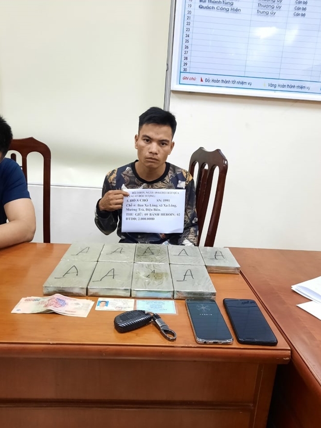 Bắt giữ 2 đối tượng vận chuyển 9 bánh heroin từ Điện Biên về Bắc Ninh tiêu thụ