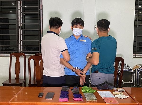 Lào Cai: Nguyên chủ tịch xã mua bán, vận chuyển trái phép chất ma túy