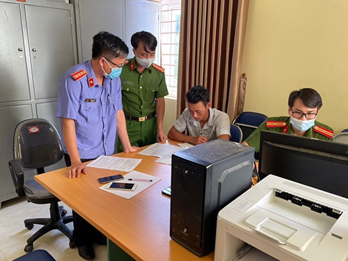 Lào Cai: Cầm gậy gỗ đập chết nạn nhân vì nghi trộm gà
