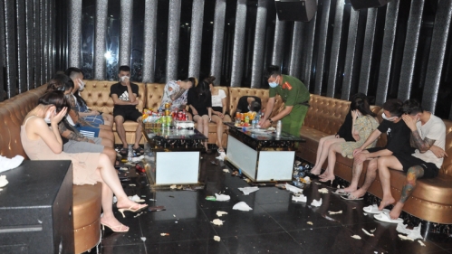 Hải Dương: Khởi tố vụ án gần 50 đối tượng sử dụng ma túy trong quán karaoke giữa mùa dịch