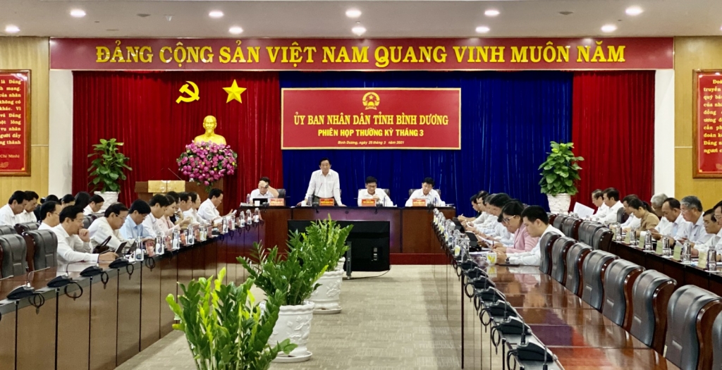 Ông Nguyễn Hoàng Thao chủ trì phiên họp