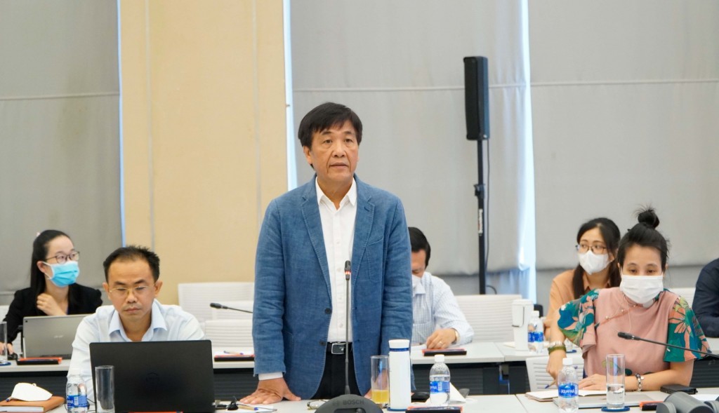 GS.TS Nguyễn Trọng Hoài, Trường Đại học Kinh tế TP.HCM phát biểu tham luận tại hội thảo