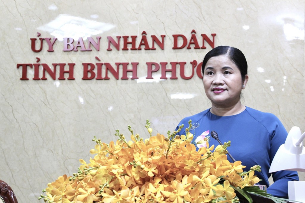 Đồng chí Trần Tuệ Hiền - Phó Bí thư Tỉnh ủy, Chủ tịch UBND tỉnh Bình Phước  phát biểu bế mạc hội nghị