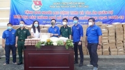 TANDTC tặng quà cán bộ, công chức, người lao động tại TP HCM