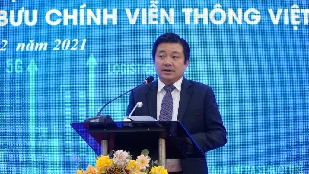 Ông Huỳnh Quang Liêm - Tổng Giám đốc Tập đoàn Bưu chính Viễn thông Việt Nam phát biểu tại buổi lễ