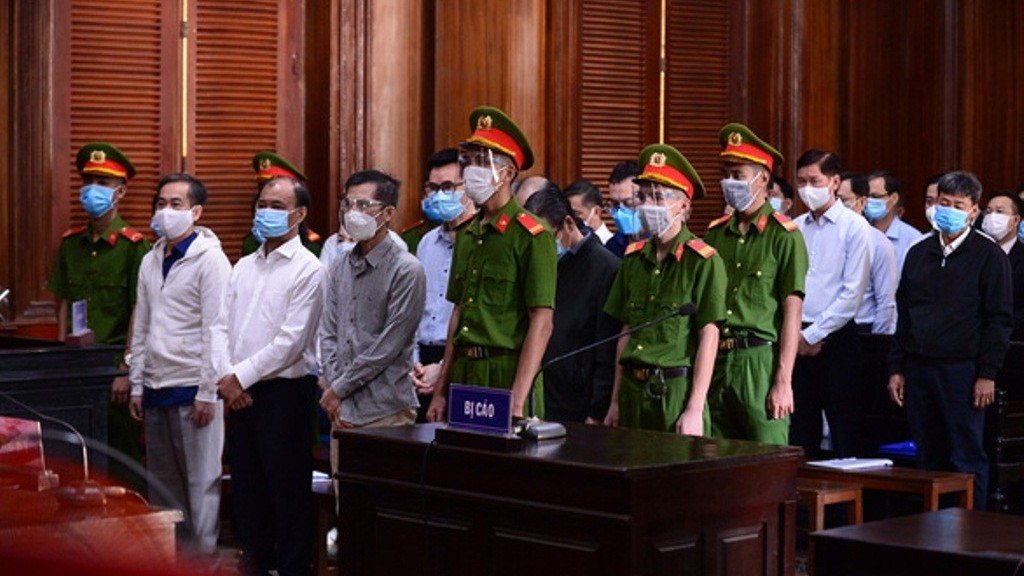 Tòa tuyên án ông Lê Tấn Hùng 25 năm tù, ông Trần Vĩnh Tuyến 6 năm tù