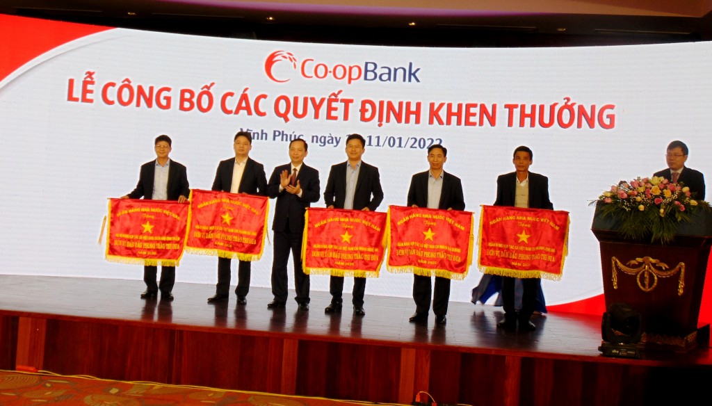 Co-opbank không ngừng nỗ lực đồng hành cùng khách hàng, doanh nghiệp trong bối cảnh dịch bệnh