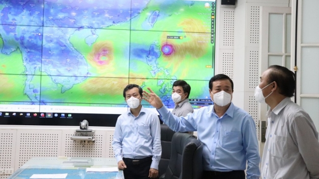 Chung sức, chủ động phòng chống thách thức kép