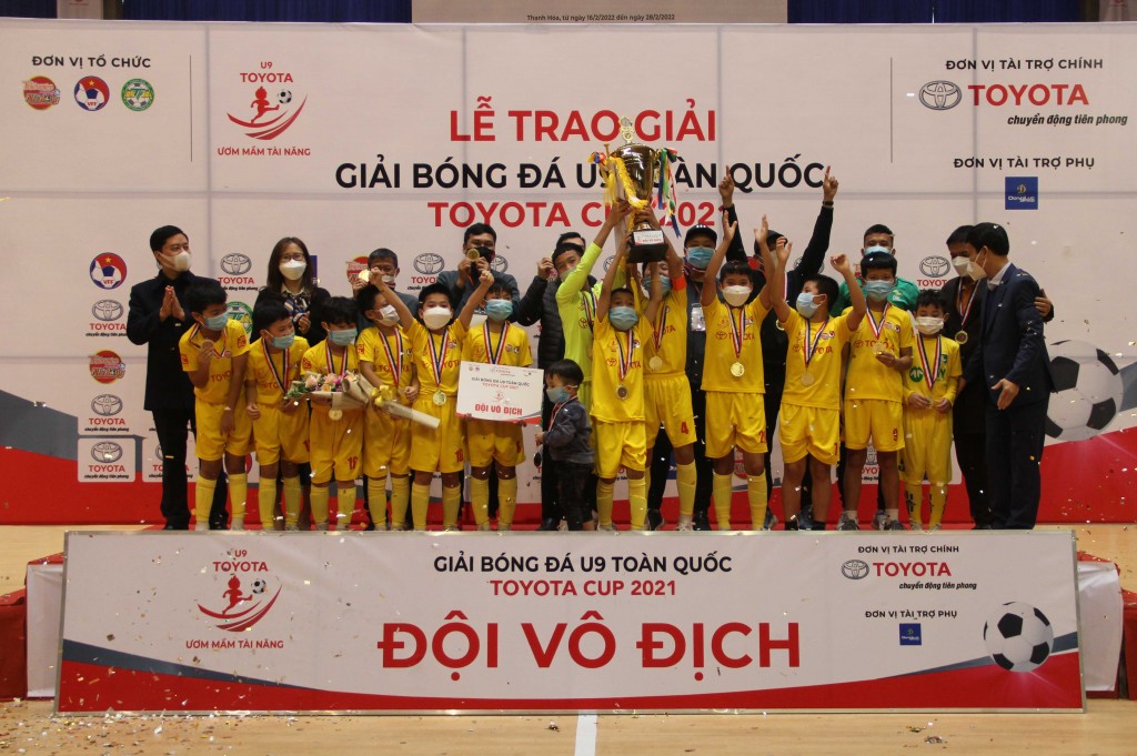 Đội Sông Lam Nghệ An vô địch Giải Bóng đá U9 toàn quốc Toyota Cup 2021