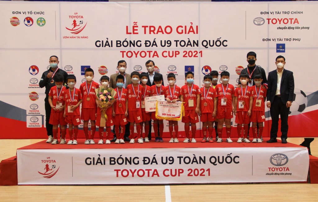 Đội Sông Lam Nghệ An vô địch Giải Bóng đá U9 toàn quốc Toyota Cup 2021