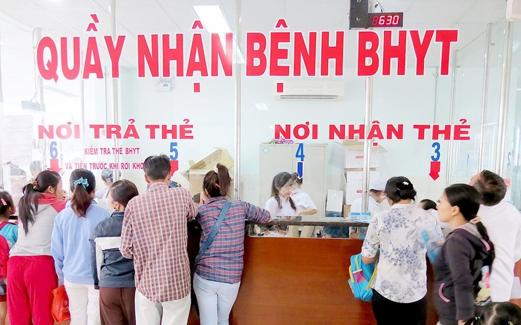 Chuyển tuyến đăng ký khám, chữa bệnh ban đầu đối với người tham gia BHYT hộ gia đình