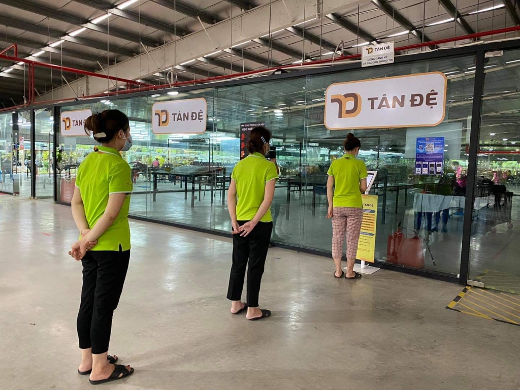 Công ty Tân Đệ hỗ trợ bà con Bắc Giang tiêu thụ gần 50 tấn vải thiều