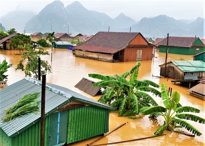 Tiếp tục mưa lớn, miền Trung có nguy cơ xảy ra lũ quét, sạt lở đất nghiêm trọng