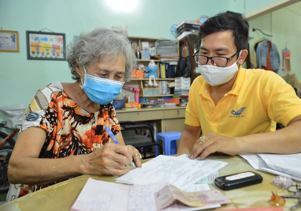 Ngành BHXH Việt Nam chung tay vì người nghèo để “không ai bị bỏ lại phía sau”