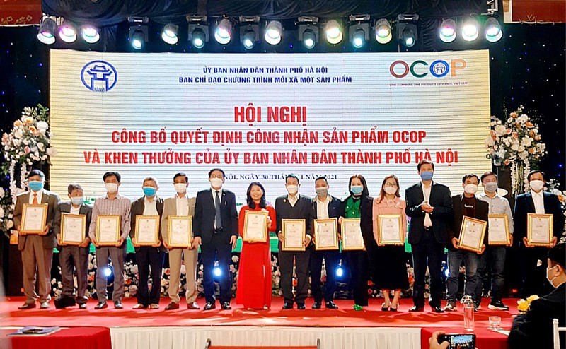 Hà Nội trao quyết định công nhận sản phẩm OCOP cấp thành phố cho 424 sản phẩm