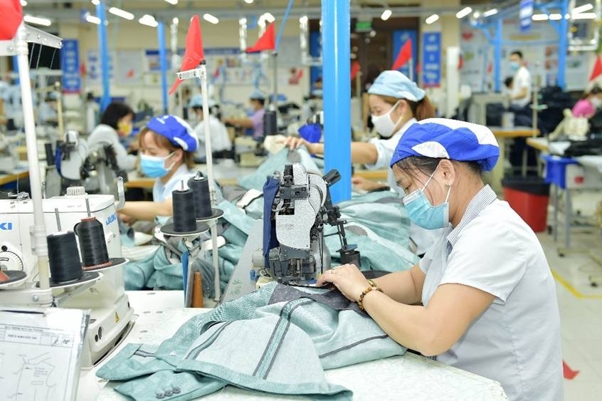 Nguồn cung nguyên liệu được nối lại giúp ngành dệt may bứt phá