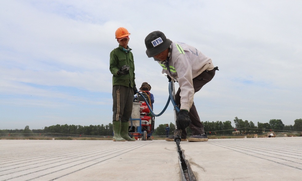 Xây dựng mạng lưới giao thông đồng bộ, hiện đại phục vụ phát triển kinh tế - xã hội