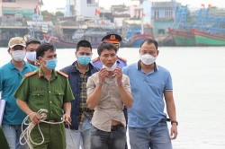 Quảng Nam: Khởi tố người đàn ông ném con gái xuống sông tử vong