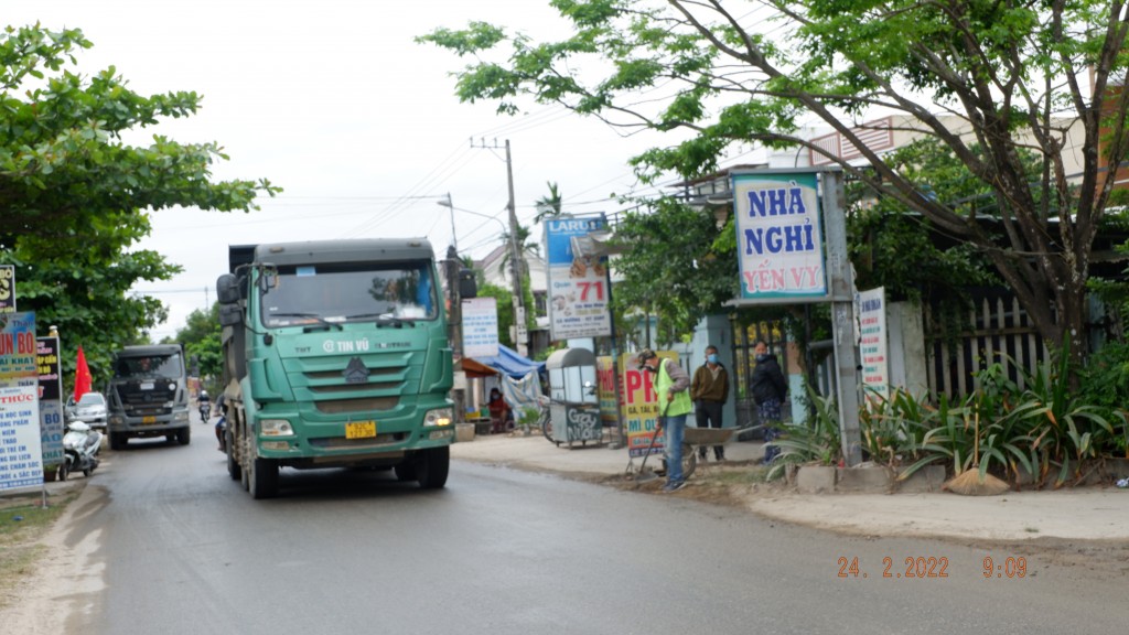 Quảng Nam: Doanh nghiệp gây ô nhiễm, người dân chặn hàng trăm xe tải tại tỉnh lộ 607B