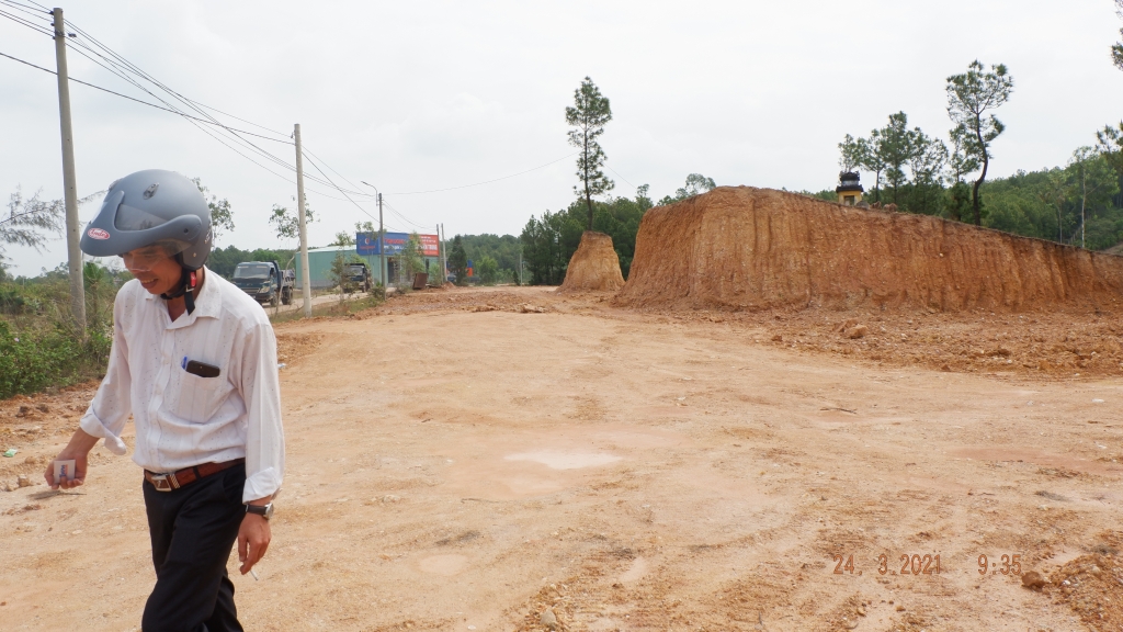 Quảng Nam: Chủ tịch xã "bật đèn xanh" cho doanh nghiệp "xẻ thịt" đất đồi trái phép