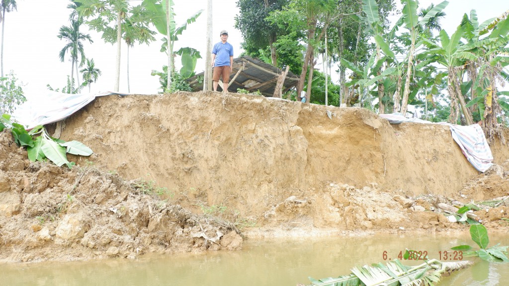 Quảng Nam: Đập ngăn mặn 2,4 tỷ đồng gây sạt lở đất nông nghiệp?