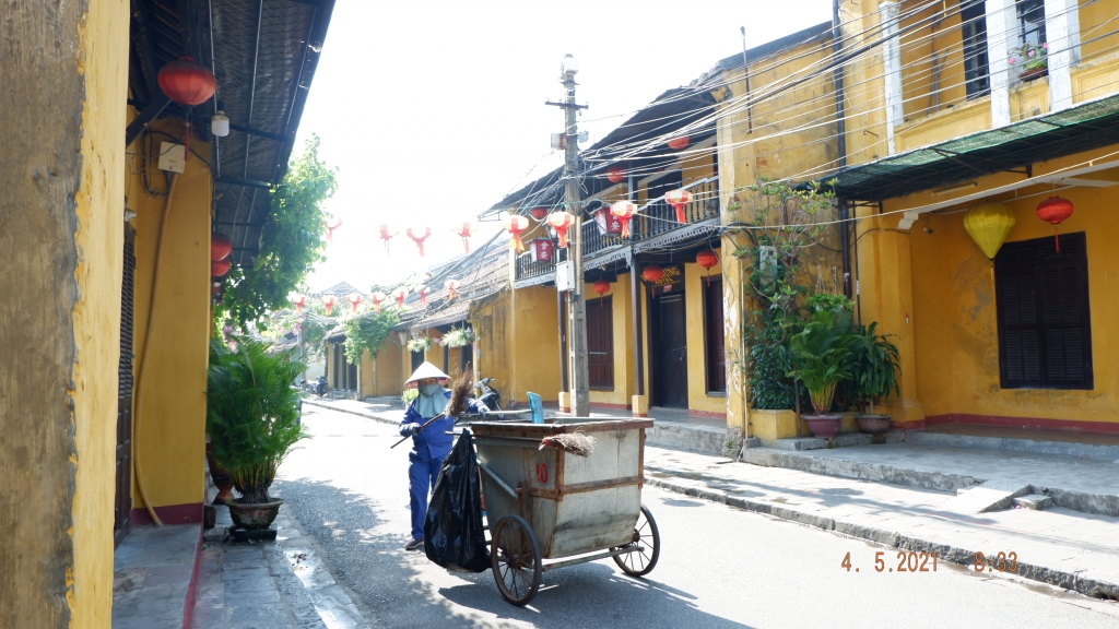 Đà Nẵng: Ca nghi mắc Covid-19 tại AMIDA từng ăn cơm gà, dạo phố cổ Hội An