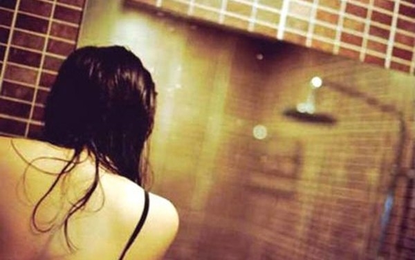 Cô gái ở Đà Nẵng bị tống tiền hơn 100 triệu đồng vì trót gửi ảnh khỏa thân cho 