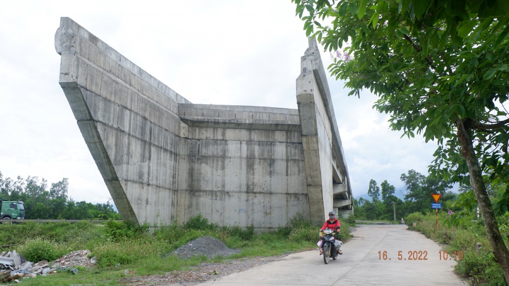 Hai cây cầu vượt "có một không hai" tại phía Tây TP Đà Nẵng