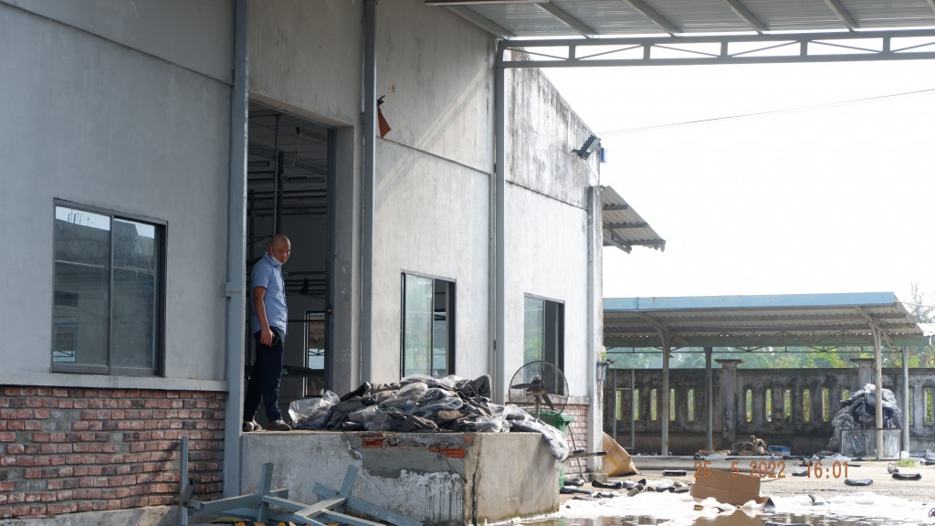 Quảng Nam: Cháy lớn, hàng trăm công nhân tháo chạy khỏi Công ty may Woochang Việt Nam