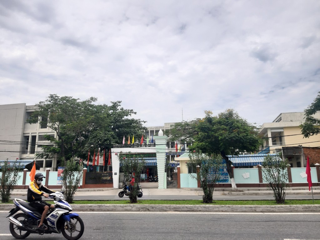 Đà Nẵng: Dự án trường tiểu học "đắp chiếu" trong khi học sinh lại thiếu phòng học