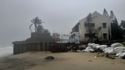 Quảng Nam: Cận cảnh những công trình triệu đô hoang tàn bên bờ biển Cửa Đại