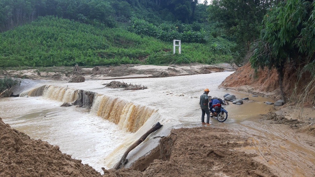 Cảnh báo mưa lớn từ Quảng Bình đến Quảng Ngãi